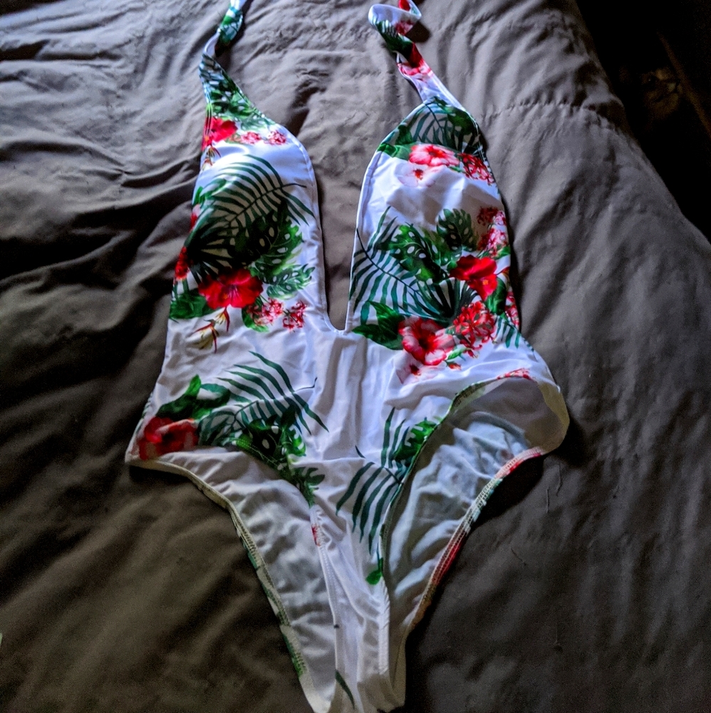 One piece swimsuit
